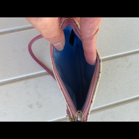 Coach wristlet - Picture 3 of 3